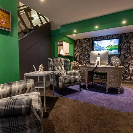 Home Hotel Arosa מלון 3*