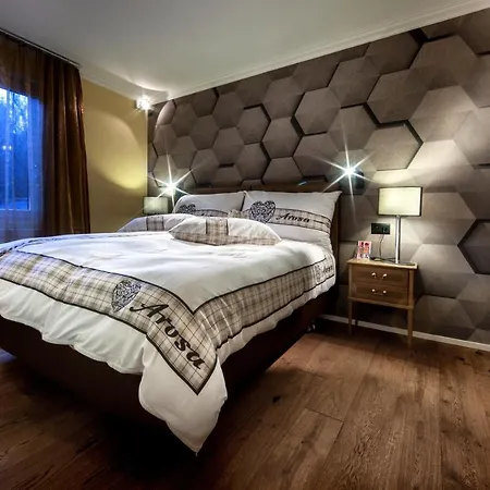 Home Hotel Arosa מלון ארוזה