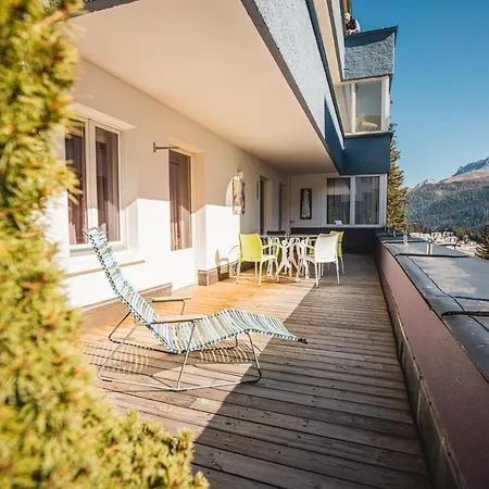 Home Hotel Arosa מלון