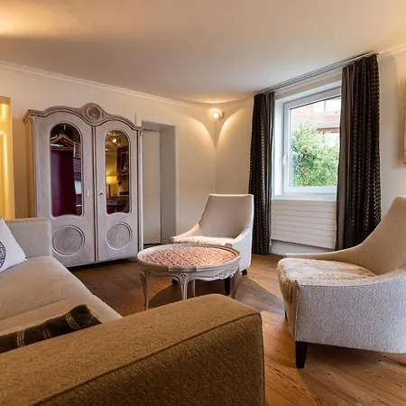 מלון Home Hotel Arosa