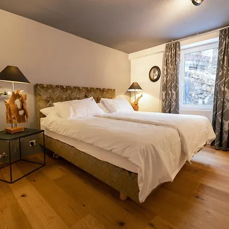 מלון Home Hotel Arosa 3*