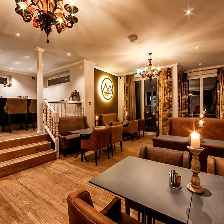 هوم فندق أروسا