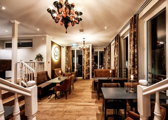 Home Hotel Arosa Отель