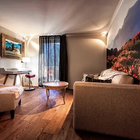 Home Hotel Arosa 3*