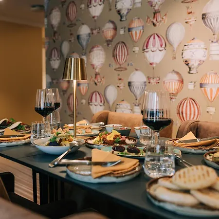 Home Hotel Arosa Hotell